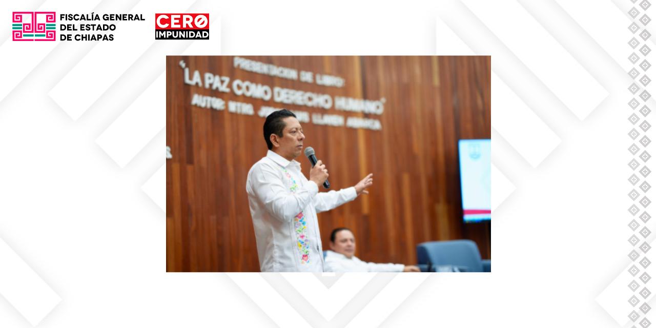 Jorge Llaven presenta "La paz como derecho humano" en la 1ª Feria del Libro del PJE